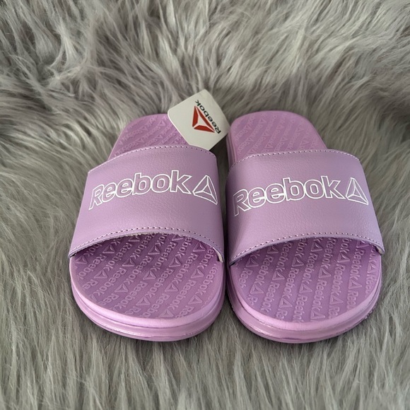 Reebok Slides Girls Size‎ 2 Purple Slip On Sandals Shoes Lightweight - Picture 1 of 6